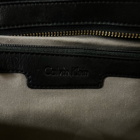 Calvin Klein Black Leather Bag with Gold Zipper - Picture 3 of 4